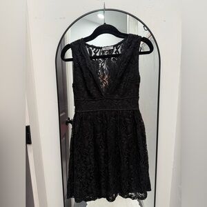 Xscape Elegant Black Lace Midi Dress